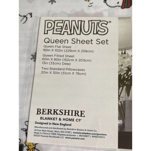 Peanuts Snoopy Charlie Brown Holiday Christmas Queen Size Soft Sheet Set NEW - Picture 9 of 15